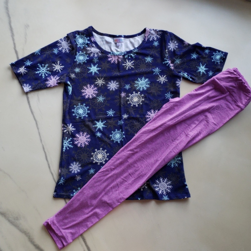 EUC LLR snowflake Gigi L and matching OS leggings